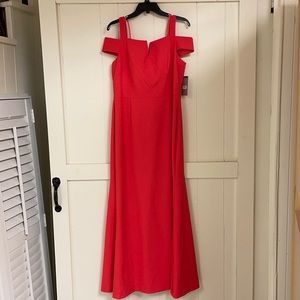 NWT Tahari Gown